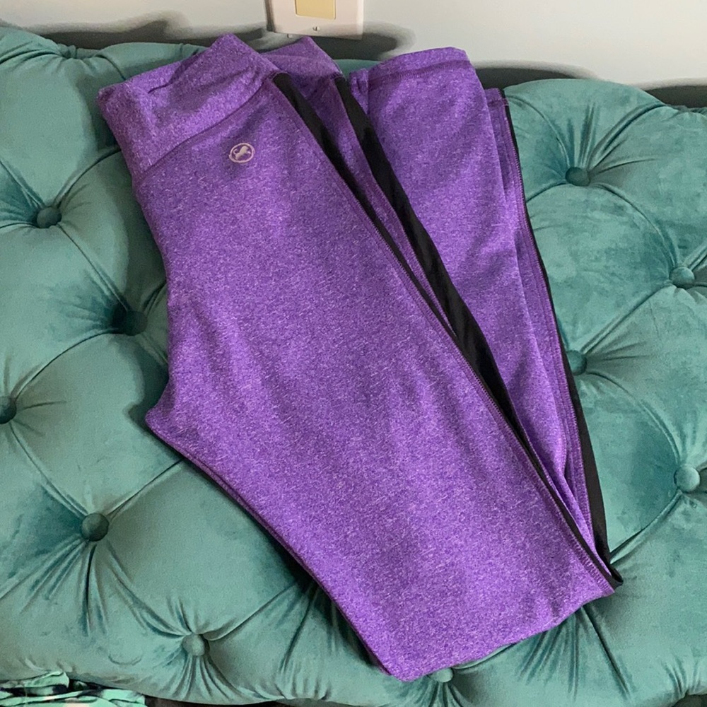 Heathered purple boots scrunch leggings with mesh. 7/8 length.